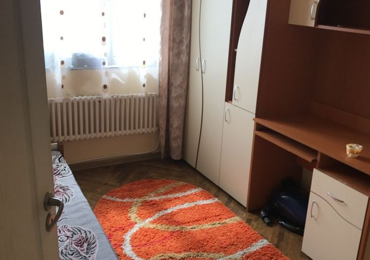 Apartament cu 3 camere, 54 mp utili, balcon, Cetate, Alba Iulia - Poză 2