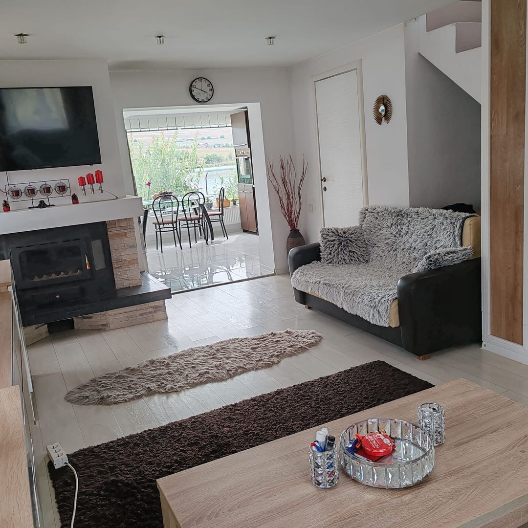 De vanzare! Casa in Campenesti, langa lac - Poză 8