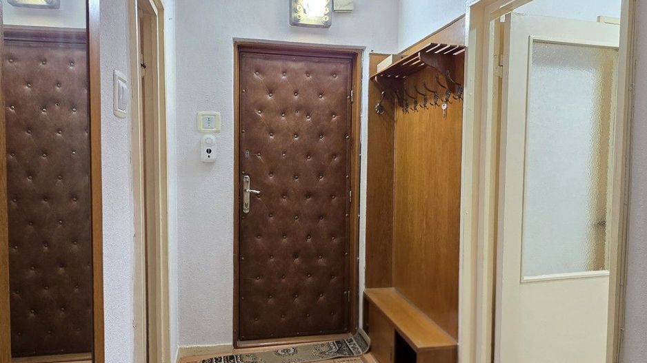 Apartament cu 3 camere, etaj 2, VASLUI - zona ULTRACENTRALĂ; - Poză 8