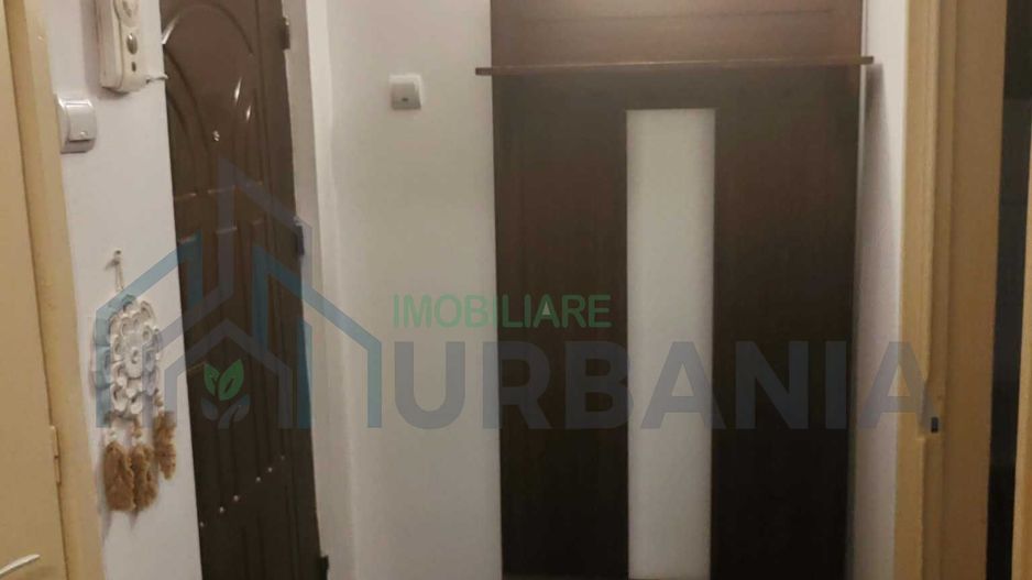 Apartament 2 camere de vânzare în Podu Roș, etaj 1, semidecomandat - Poză 4