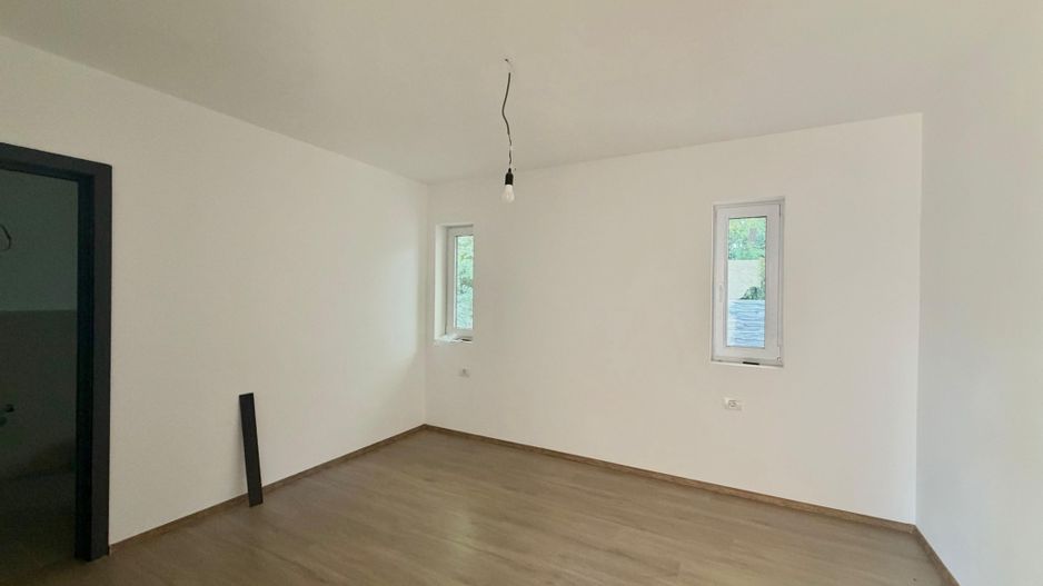 Casa individuala I 3 camere I 480 mp teren I Sanmihaiu Roman - Poză 5
