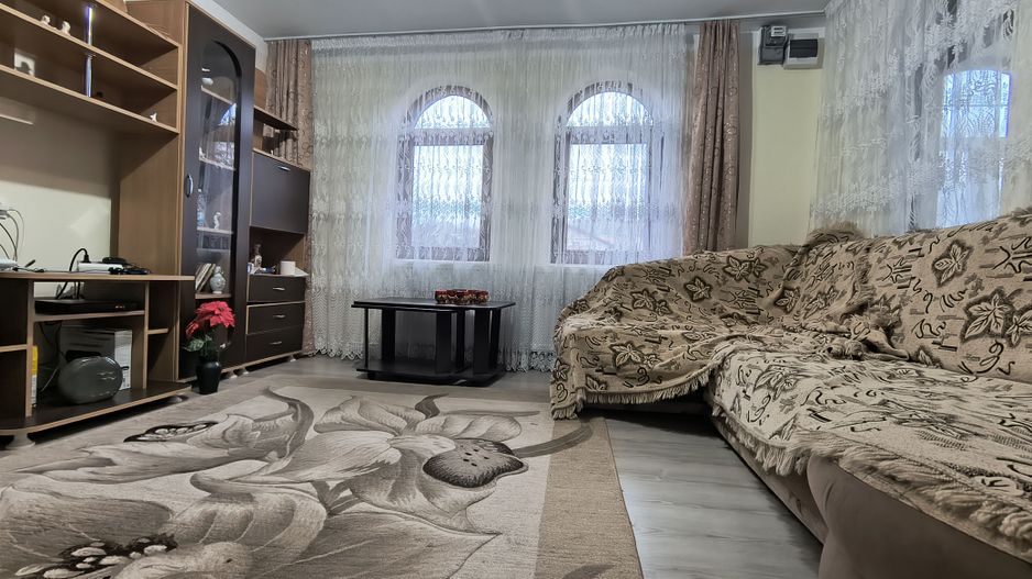 Casa de vânzare în Malu cu Flori- liniște, natura și aer curat! - Poză 15