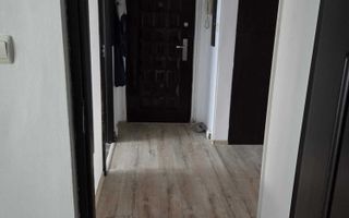 Spitalul Județean | 3 Camere Decomandate | Etaj 1 | Centrală Proprie | Renovat - Poză 8