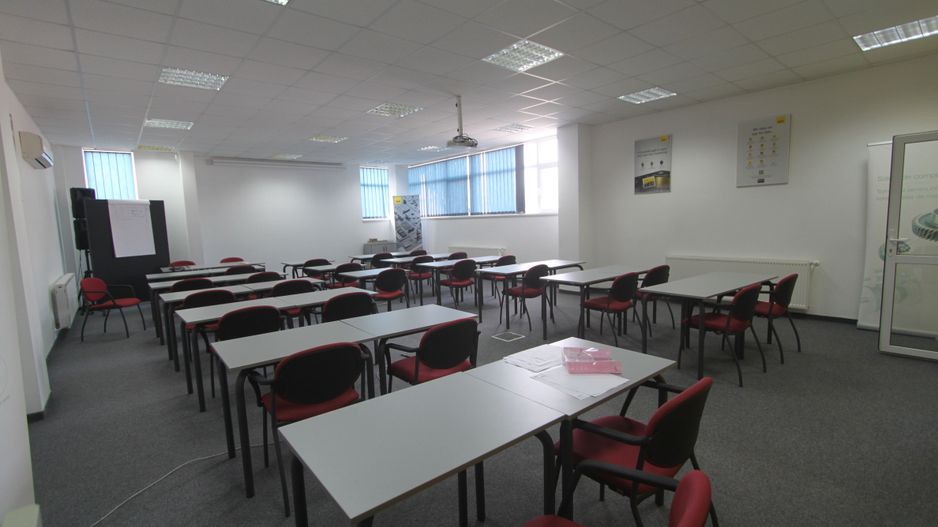 Clădire SAD de închiriat, situată la intrarea în Dumbrăvița - Poză 16