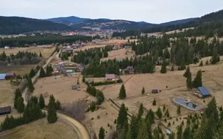 Vilă cu 10 camere P+2E+M 400 M² utili 2800 M² Teren Comandau - Poză 22