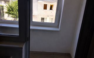 Garsoniera de vânzare zona cetate - Poză 2