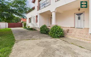 Casă tip Duplex cu 8 camere și 1080 mp teren  - Zona Bujac - Arad - Poză 22