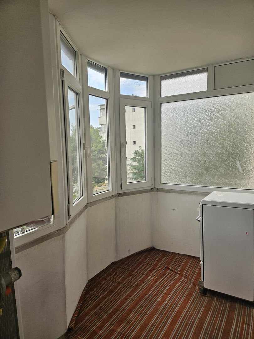 Apartament spațios 3 camere, 2 băi și 2 balcoane – Craiovei, Gh. Doja - Poză 10