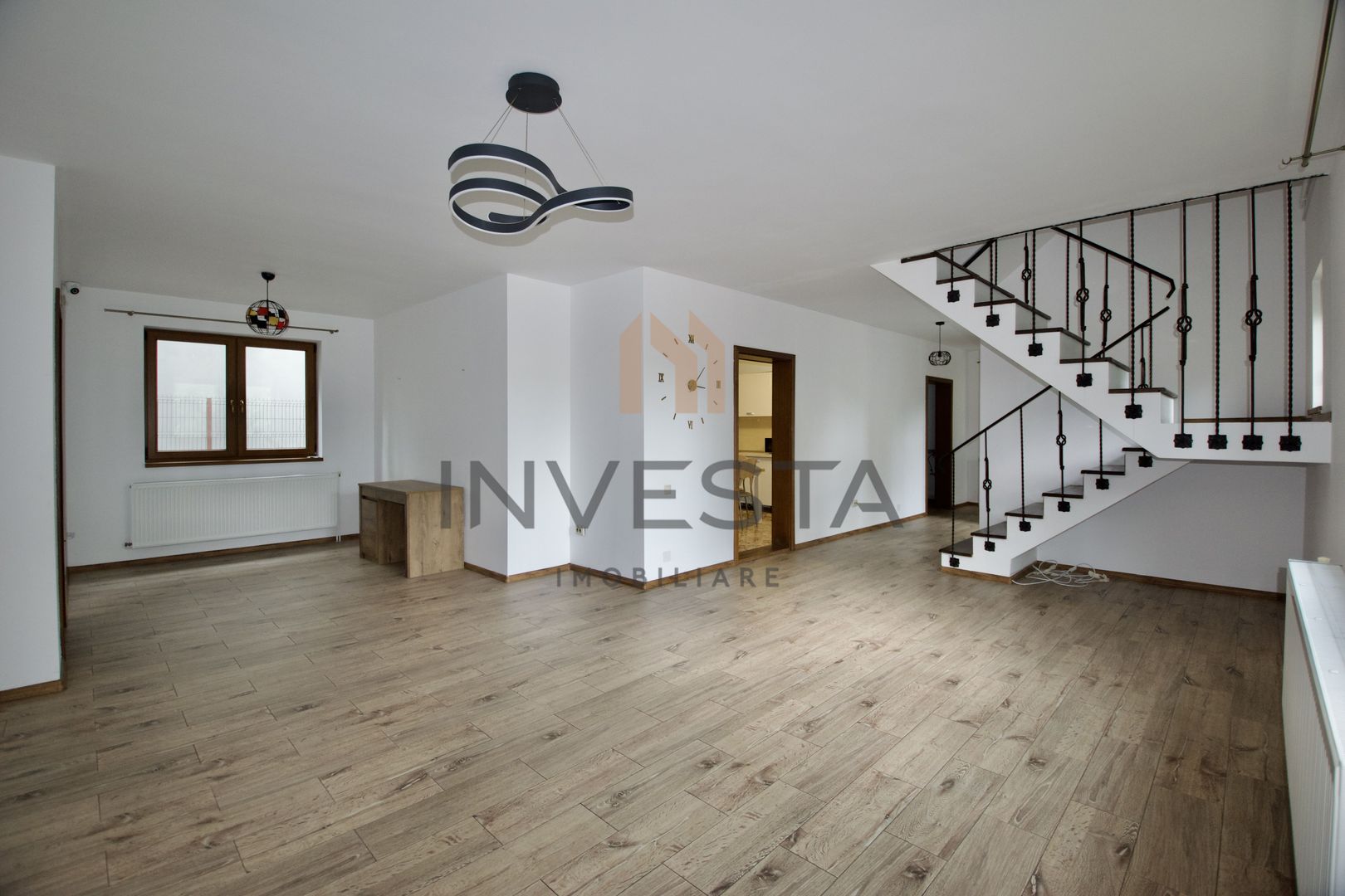 CASA DE INCHIRIAT BUNA ZIUA 280 MP UTILI | 600 MP CURTE - Poză 1