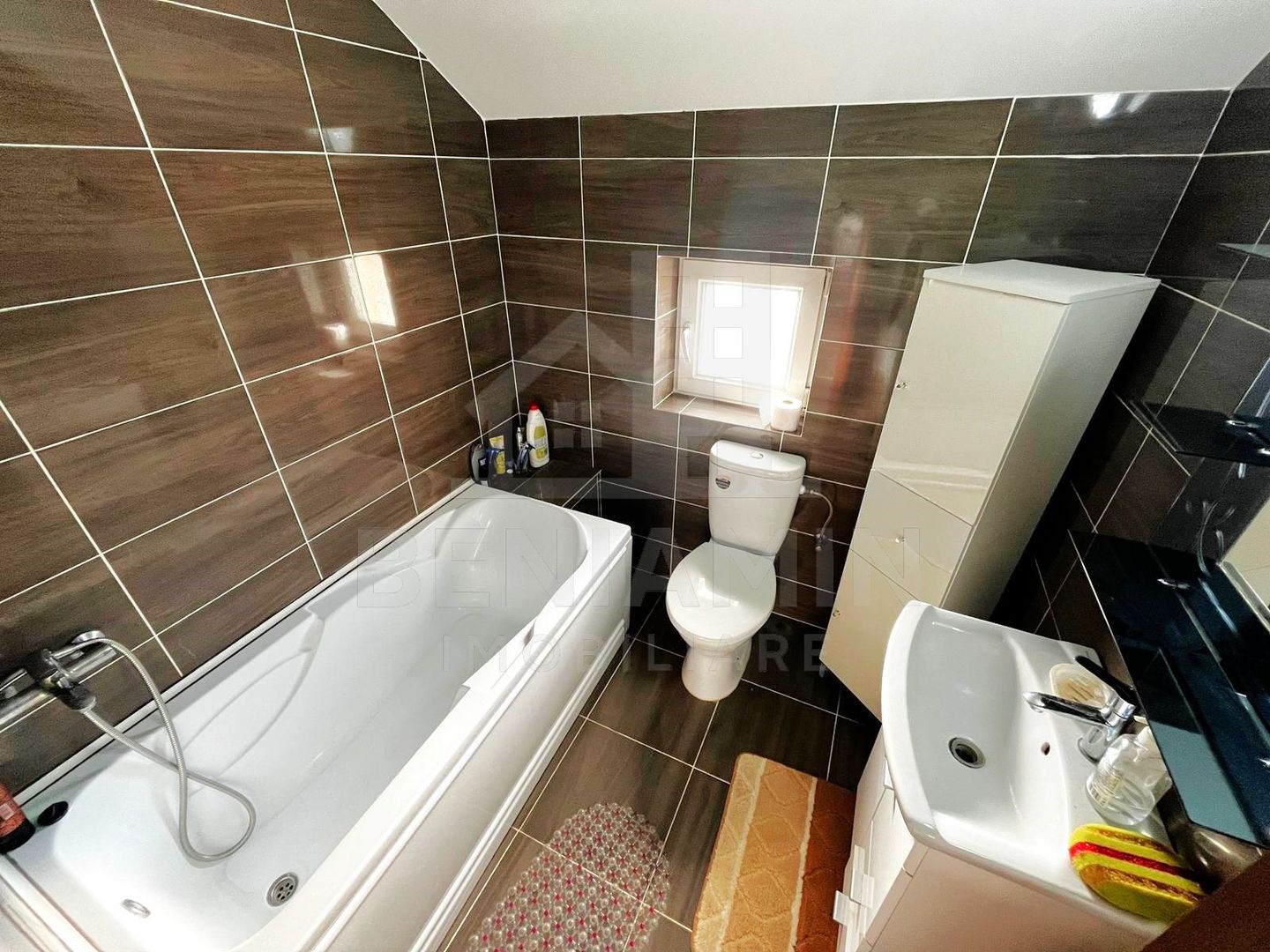 Casa P+1-Toate Utilitatile-3 Dormitoare-2 Bai-680mp Teren-Mobilata - Poză 11
