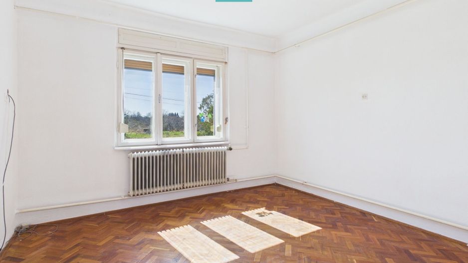 Casă cu 3 camere lângă frontiera Turnu - Poză 5