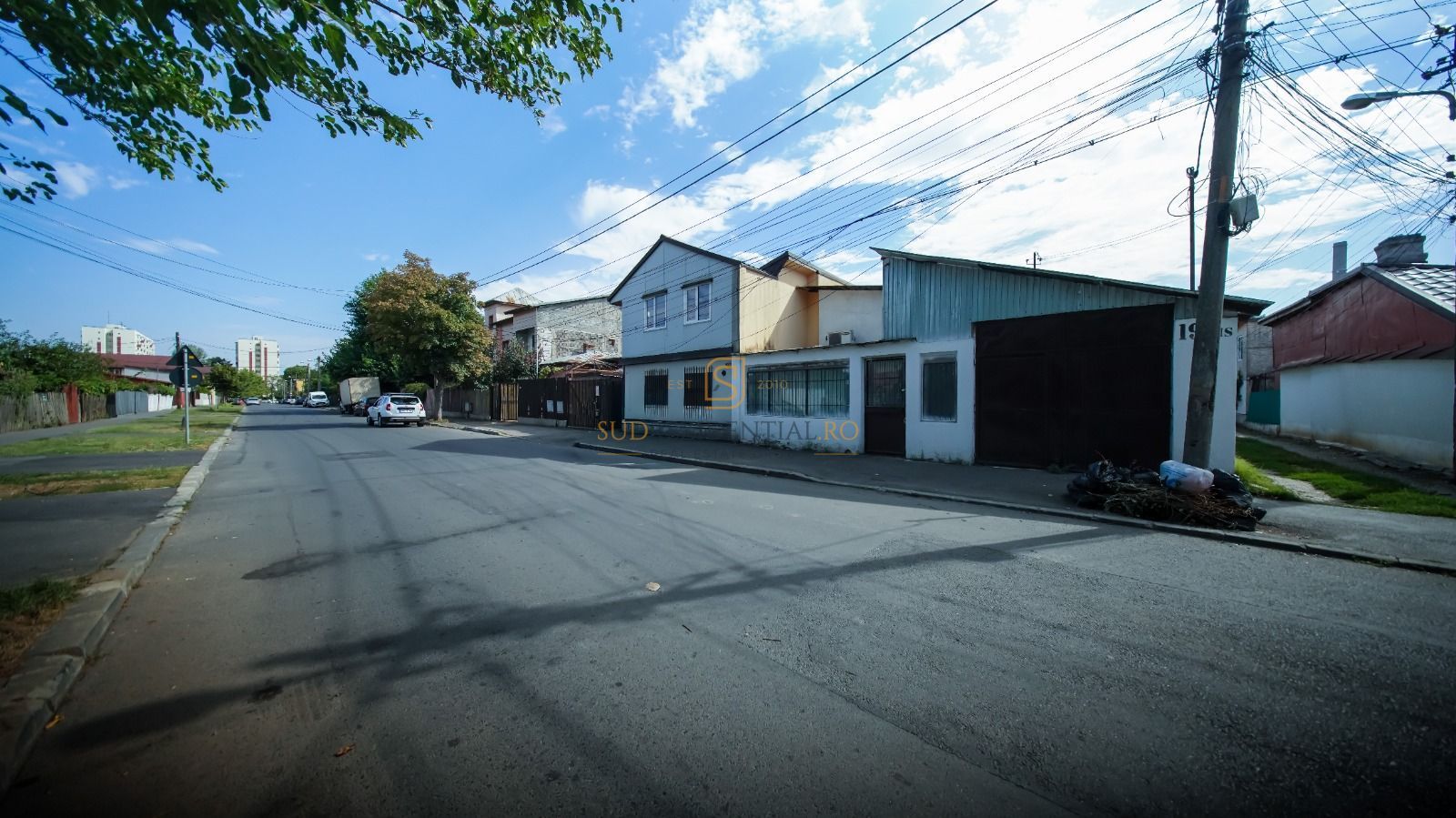 CASĂ CU TEREN 262 MP ȘI SPAȚIU COMERCIAL – SECTOR 4, BUCUREȘTI - Poză 2