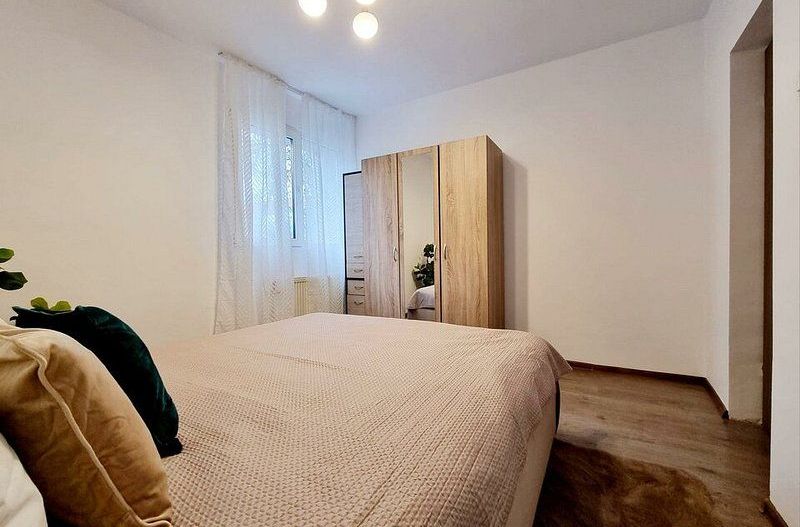 3 Cam Renovat Victoriei Iancu de Hunedoara Metrou Stradal Vedere Spate Lateral - Poză 6