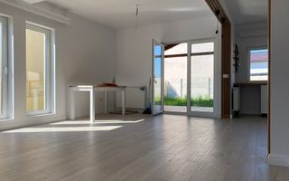 Liniste si confort! Vanzare casa la cheie, luminoasa in Priseaca! - Poză 3