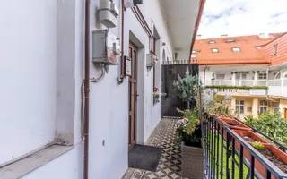 Ultracentral! Apartament renovat complet, in cladire istorica - Poză 13