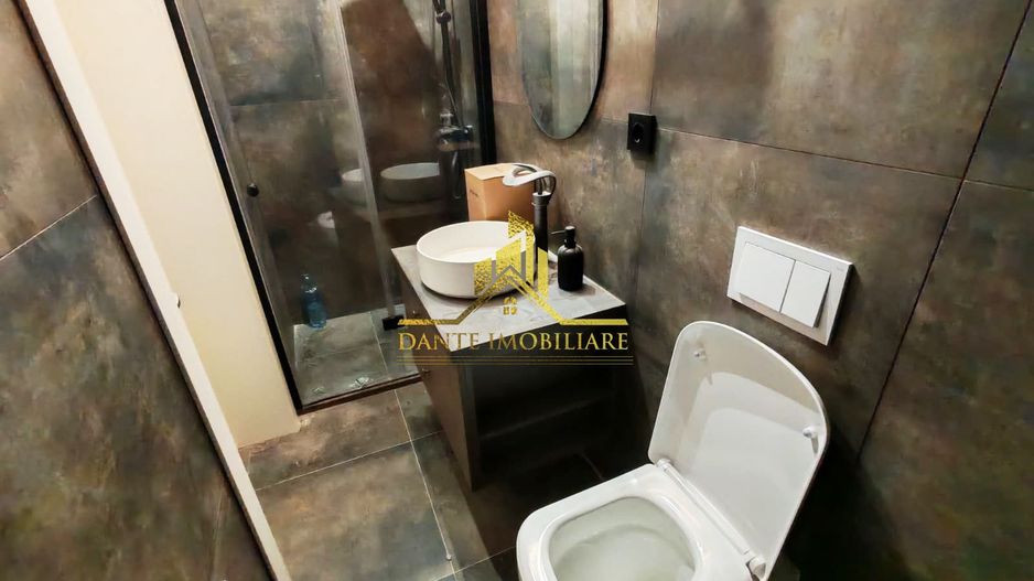 Casa, 3 camere, 2 bai, TOTUL NOU, ultrafinisata, parcare, Central - Poză 16