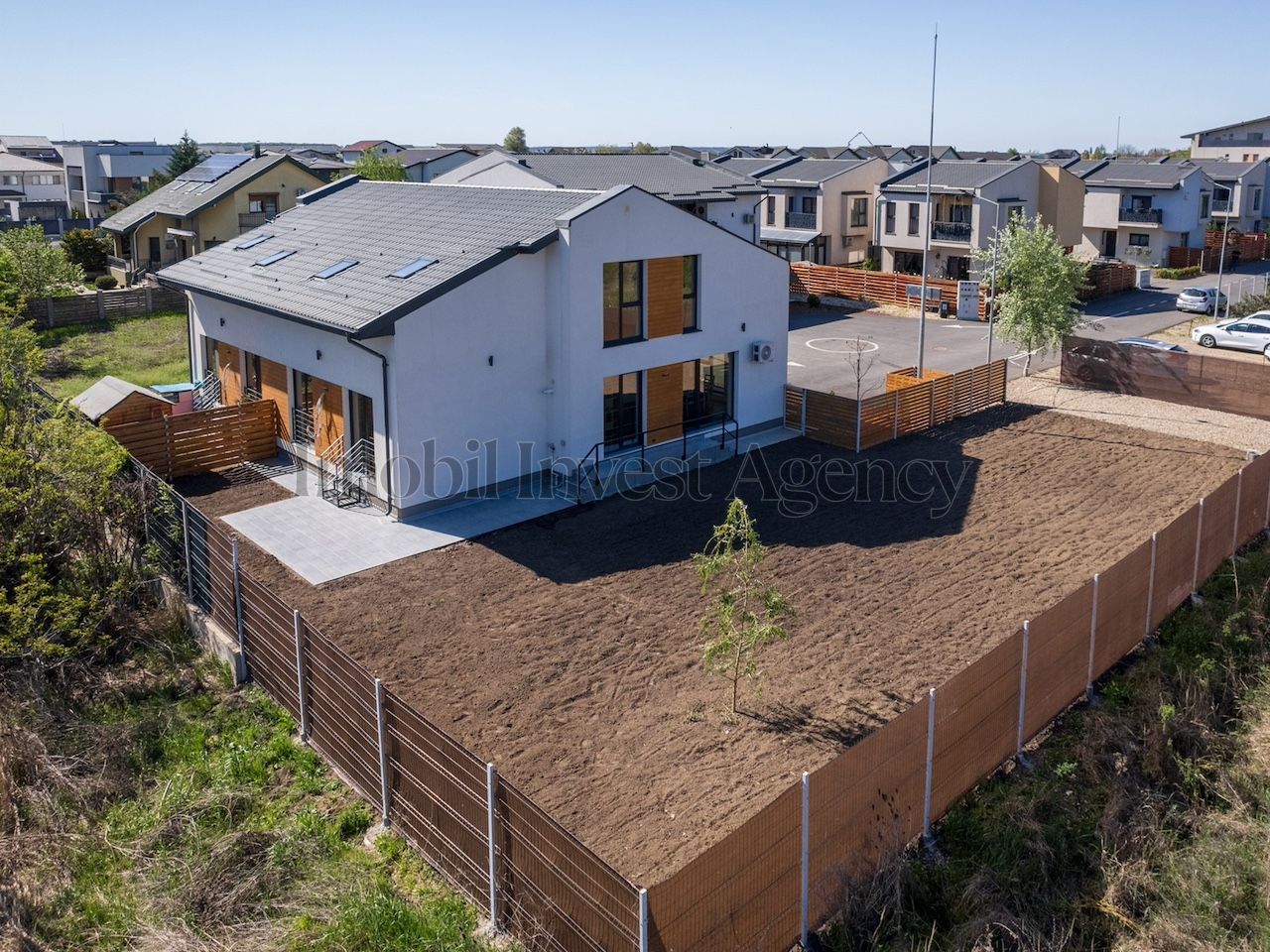 Vila Duplex 5 camere Otopeni - Poză 1