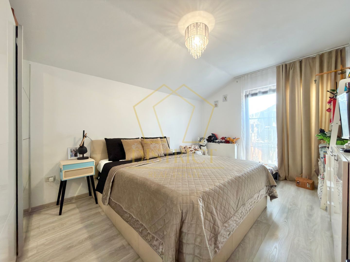 Apartament cu 2 camere complet mobilat si utilat la etajul 1 in Giroc la asfalt. - Poză 1