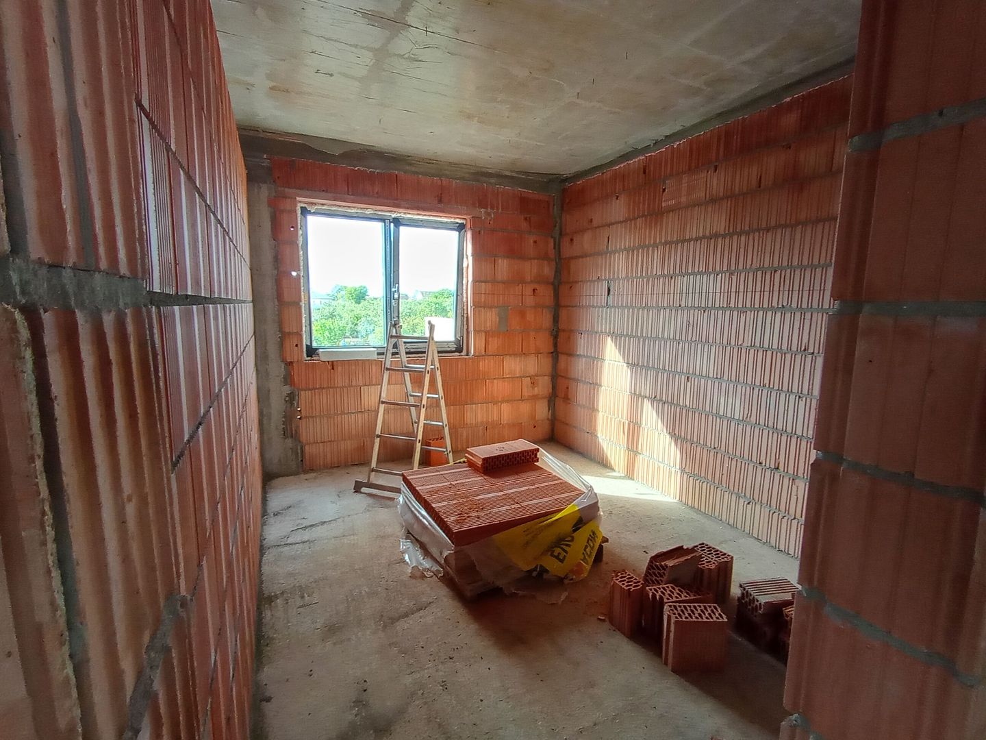 Sanandrei Duplex cu Perete Dublu, Proiect Modern - Poză 8