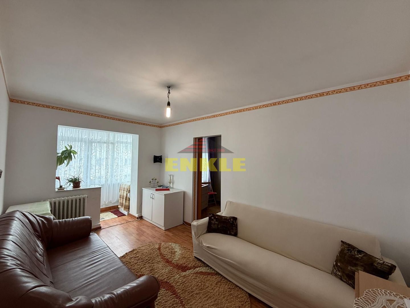 Apartament 2 camere de vânzare, zona Scolii 7. - Poză 1