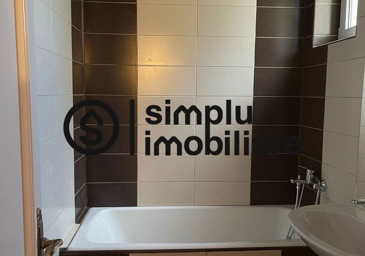 3 camere decomandate - Rovine - Poză 8