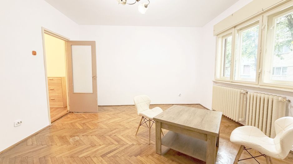 Apartament 2 camere de inchiriat Arad ultracentral, parter - Poză 2