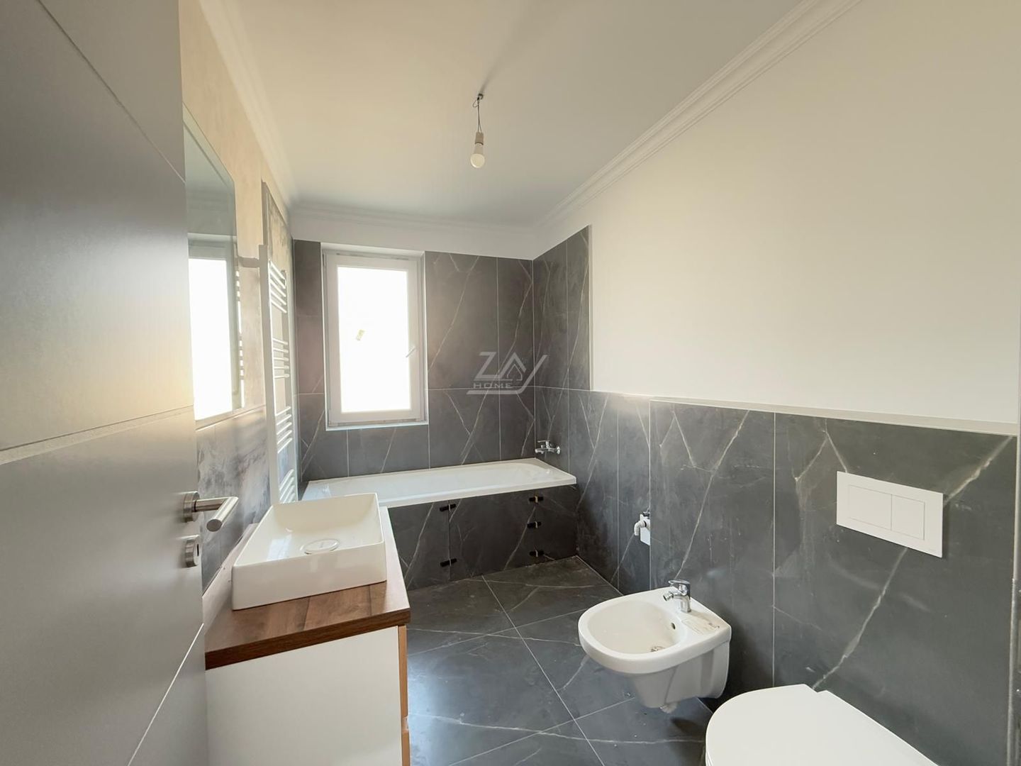 3 camere. Decomandat. Loc de parcare. - Poză 7