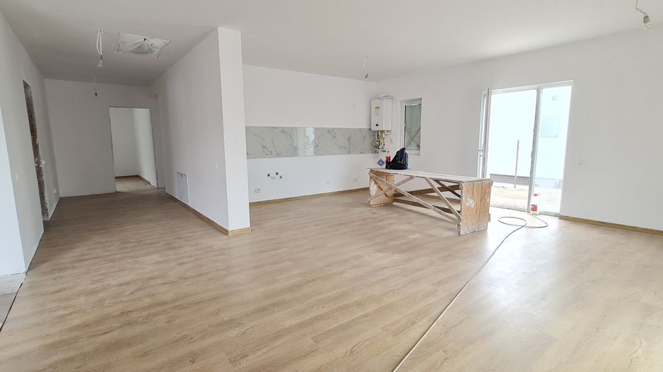 Casa individual Sanpetru zona Primaverii - Poză 1