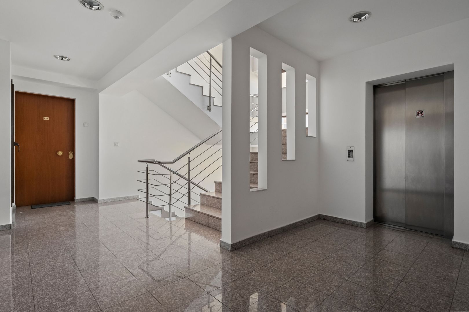 Apartament Otopeni CENTRAL 3 camere, 102m2,  Luminos si Primitor - Poză 15
