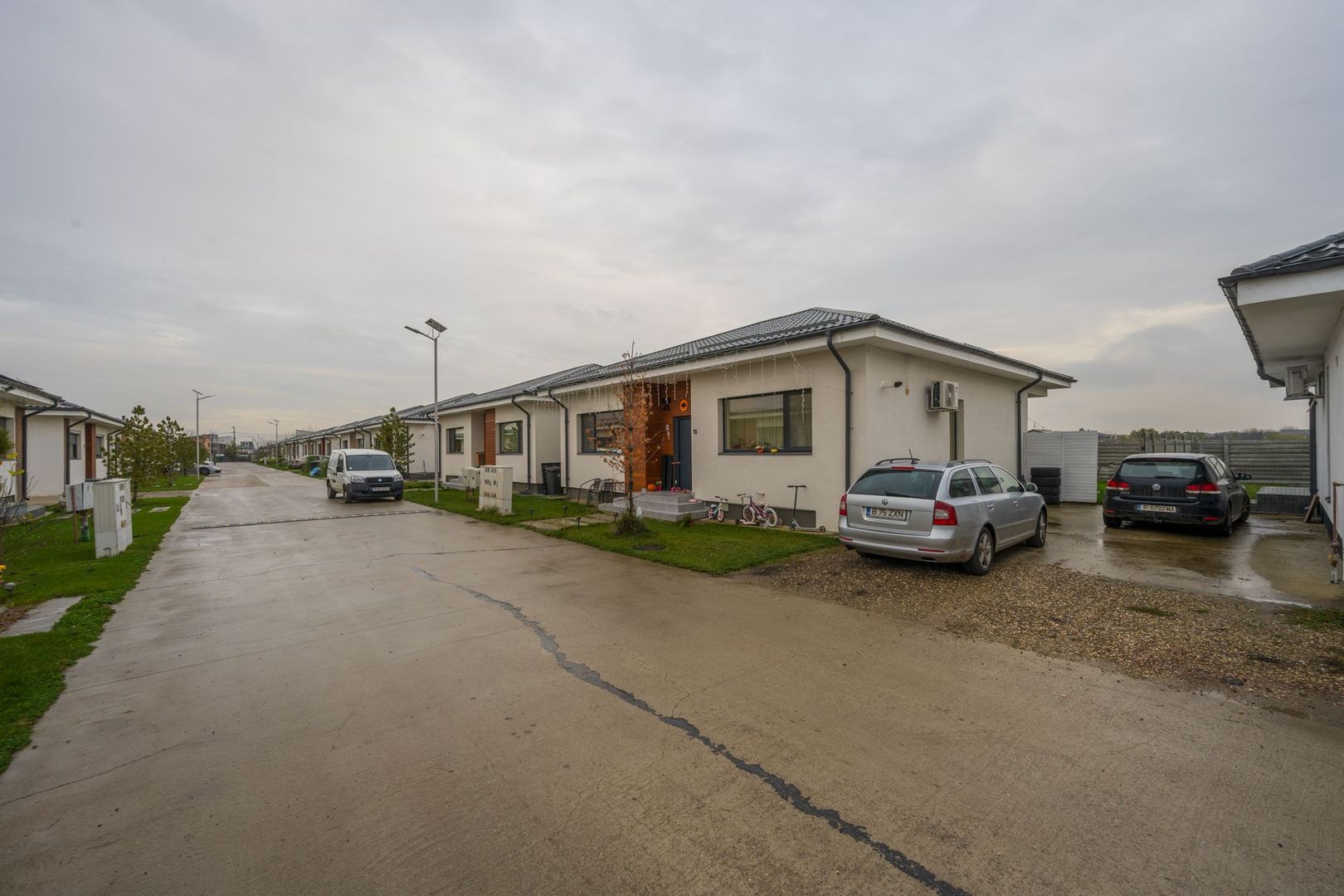 Vila parter mobilata si utilata Tunari - Poză 18