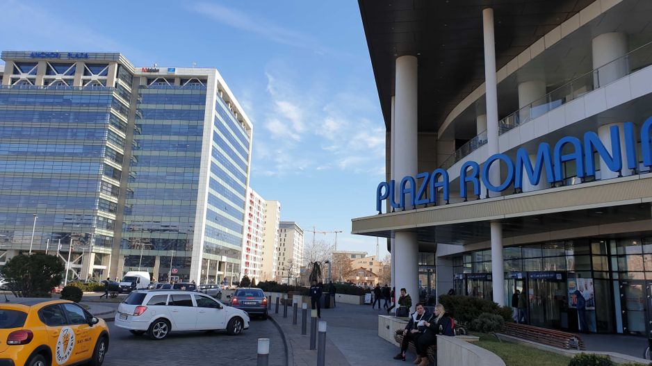 Apartament 3 camere nemobilat Plaza Rezidence - Poză 1