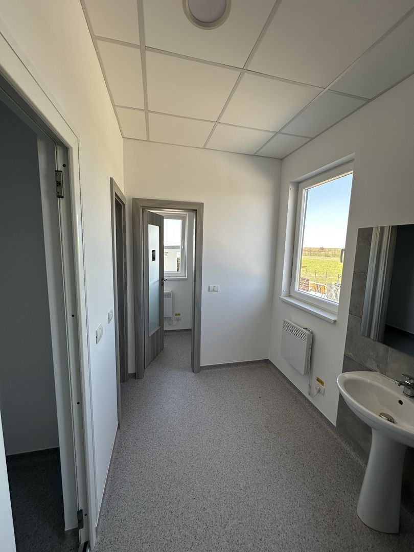 Hala depozitare cu birouri zona de N - Poză 21