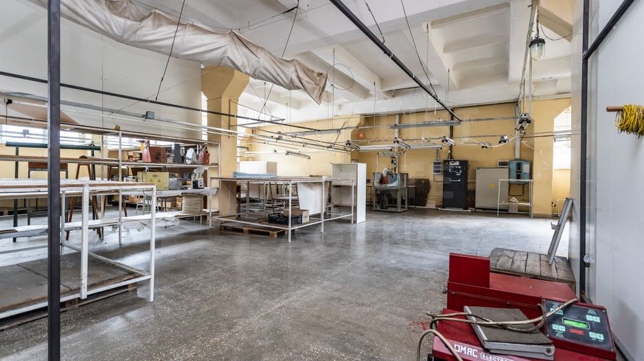 Chirie, spațiu industrial, 3000 mp, str. Sprîncenoaia, Centru - Poză 28