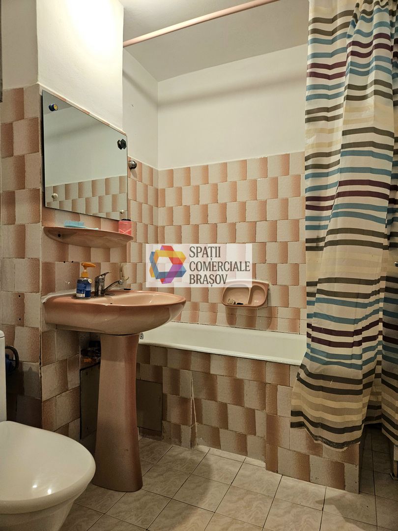 Apartament cu patru camere, zona Judetean 77mp - Poză 6