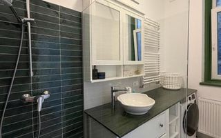Apartament deosebit cu 3 camere - Central - potrivit pentru studenti - Poză 8