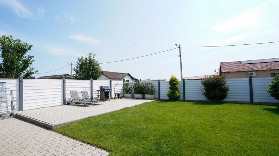 Casa la cheie la intrare in Santandrei - Poză 4