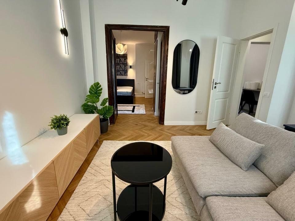Ultracentral, 2 camere, prima închiriere după renovare | metrou Unirii - Poză 3