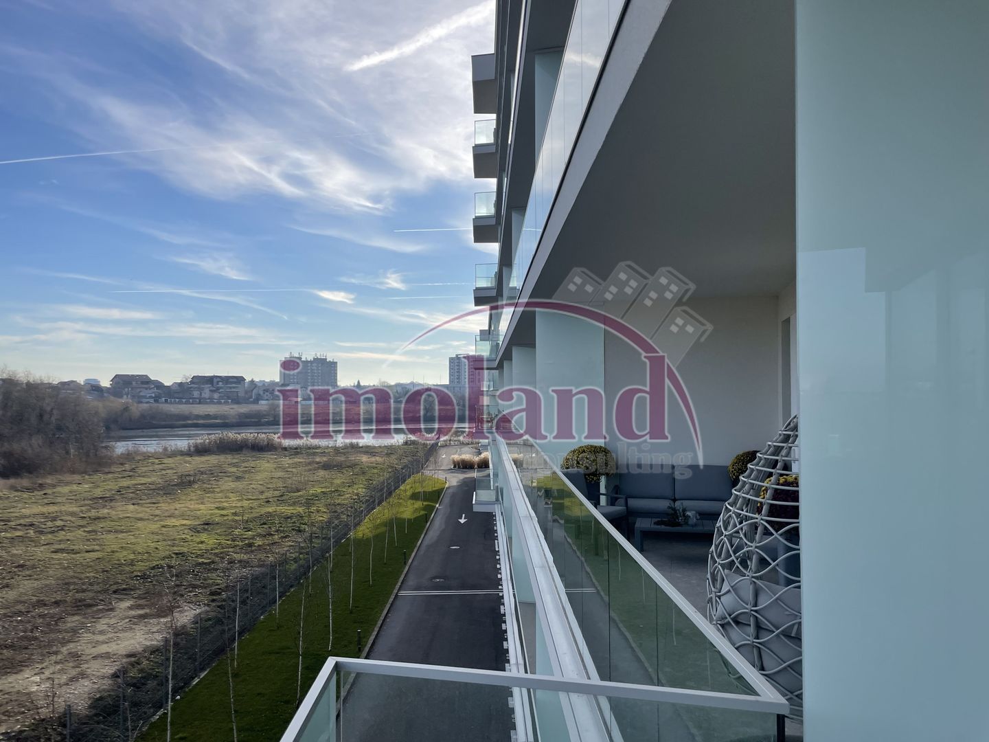 Vanzare apartament 2 camere + parcare bloc nou pe lacul Grivita, Sisesti - Poză 1