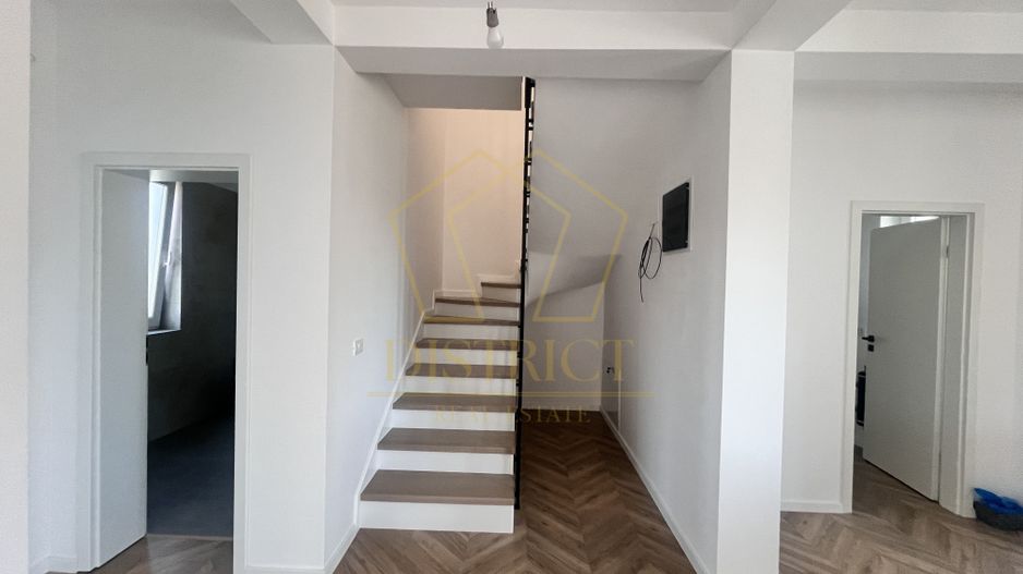 Duplex modern cu 5 camere si curte amenajata I Dumbravita - Poză 5