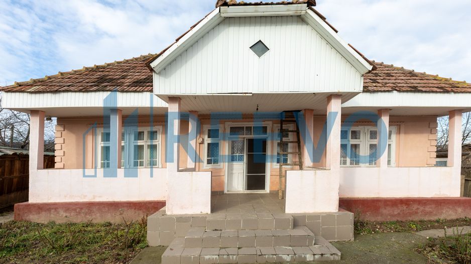 Casa si teren 3365mp Sascut - Poză 1