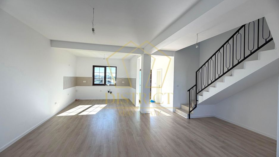 Duplex modern cu 3 camere despartit prin camera tehnica I Mosnita Noua - Poză 4