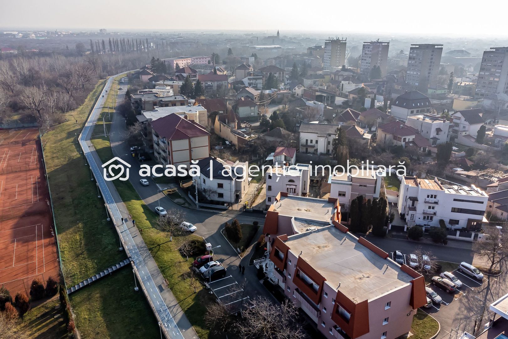 REZERVAT! Proprietate în cea mai exclusivistă zonă a Aradului! - Poză 7