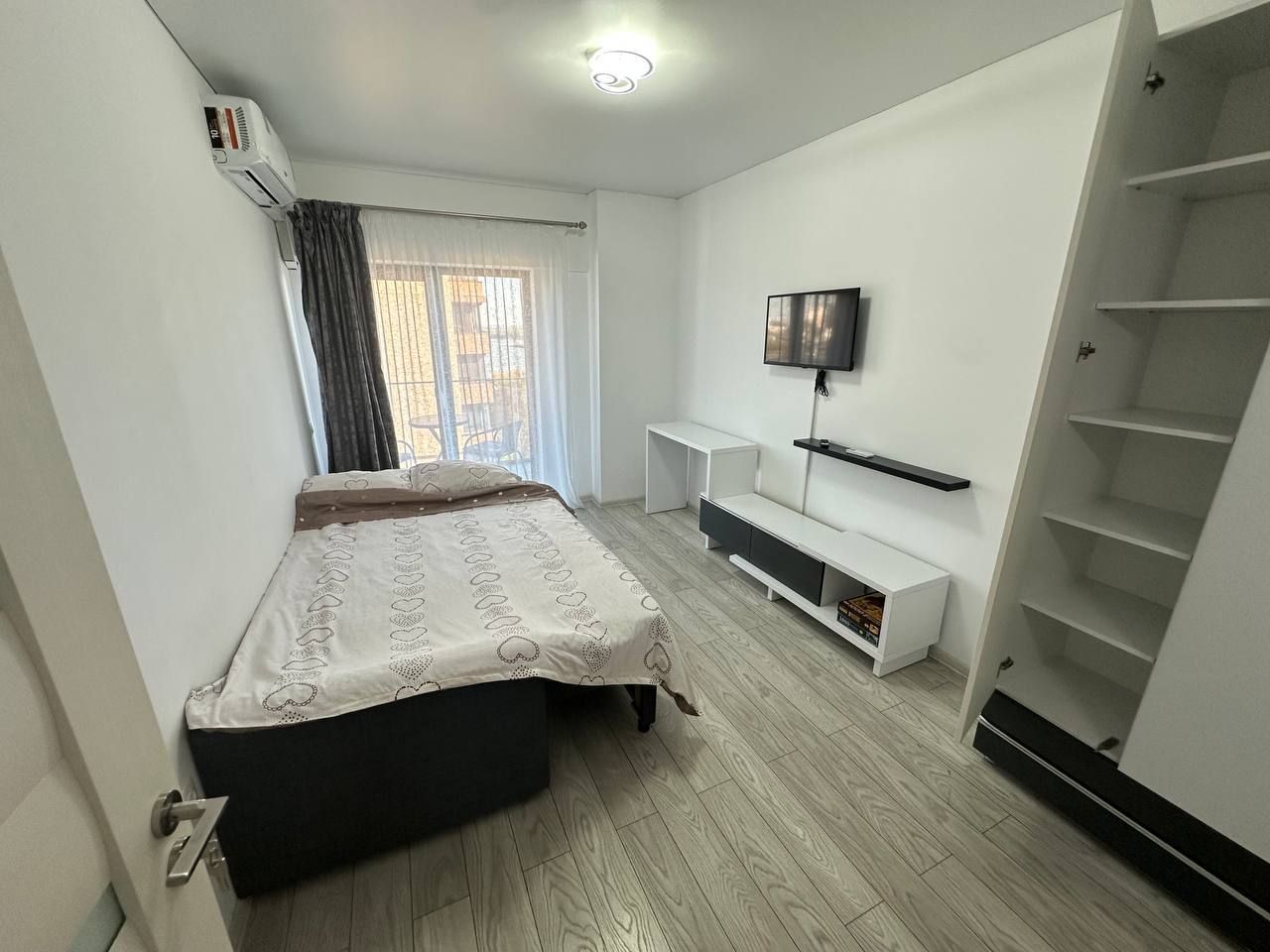 Inchiriez apartament 3 camere Faleză Dunării - Poză 5