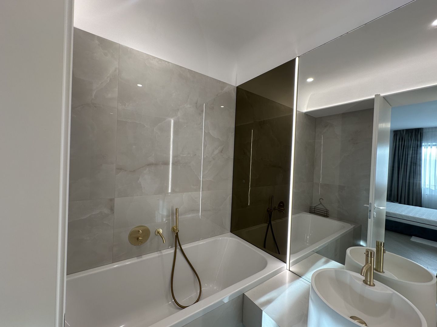 Apartament 3 camere de inchiriat parcare inclusa | Cortina North - Poză 4