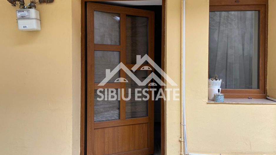 Afacere la cheie 2 unitati de cazare in regim hotelier ULTRACENTRAL - Poză 16