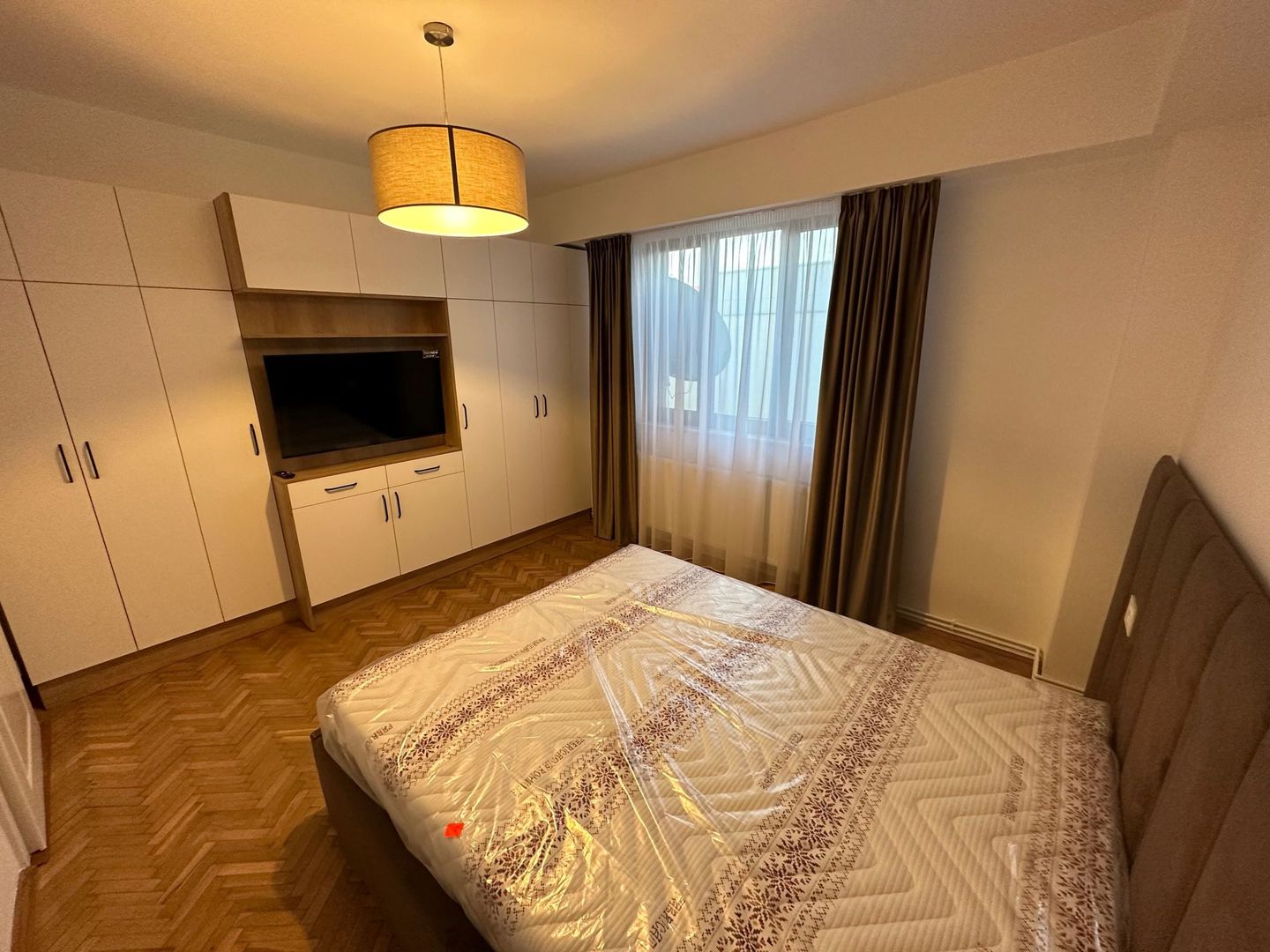 Apartament cu 3 camere de închiriat în zona Ultracentral - Poză 5