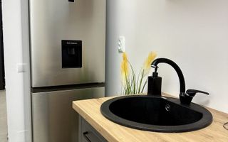 Apartament luminos. Finisat modern. Zonă liniștită. - Poză 5