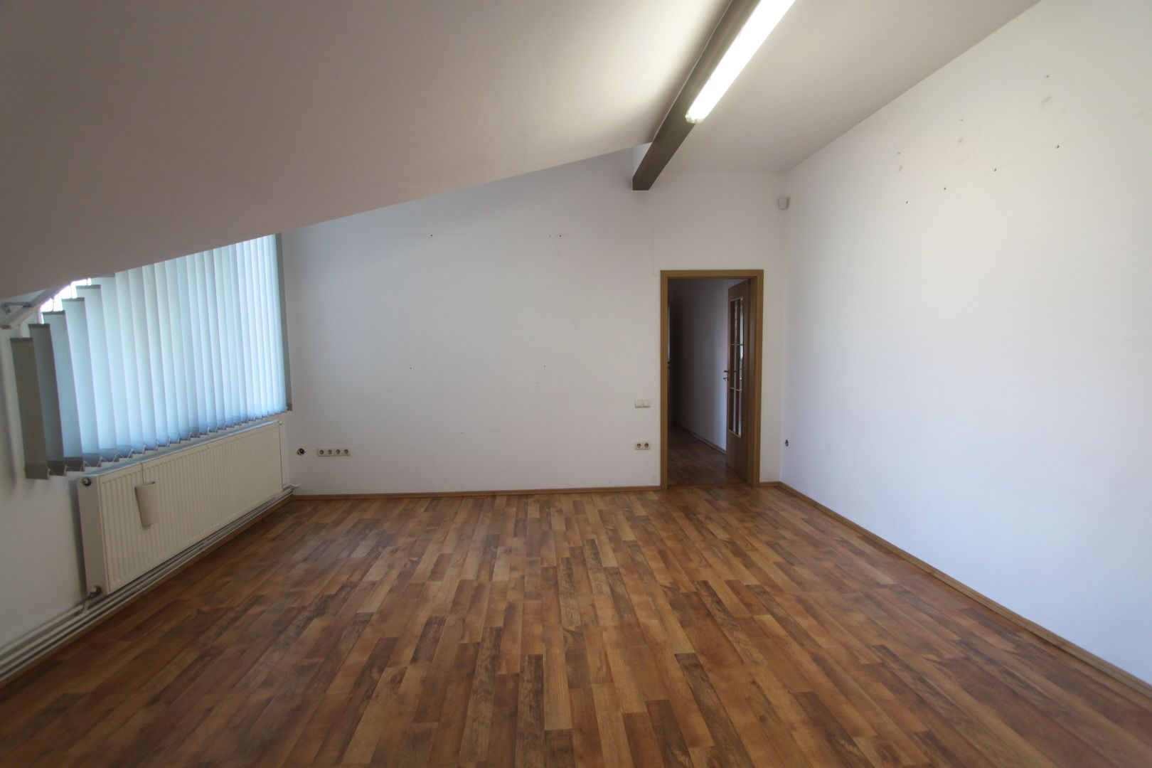 Birouri la casa - 120 mp, zona Circumvalatiunii - Poză 4