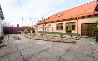 Vilă spațioasă pe teren de 1472 mp, Sânnicolau Mic - Poză 3