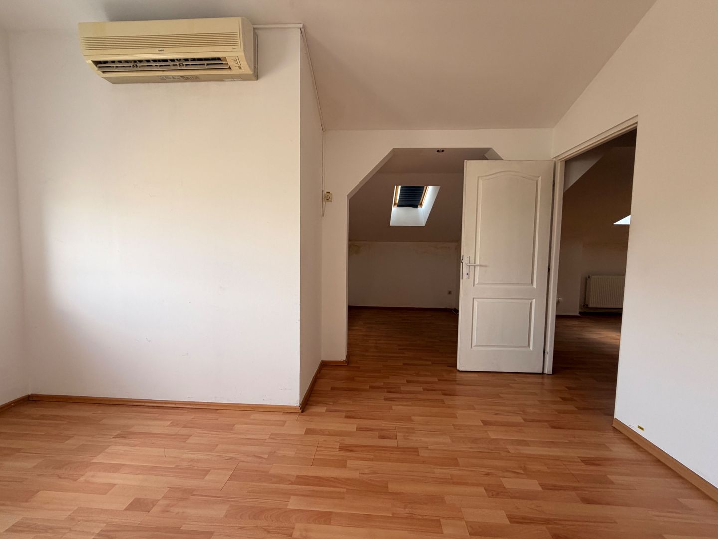 CASA + GARAJ | CURTE LIBERA - Poză 4
